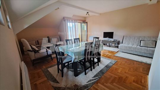 HITNA prodaja - Zlatibor, odlična lokacija