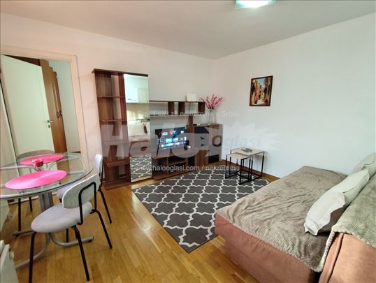 Izdaje se 1.5 stan, 40m2, Vidikovački venac