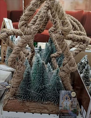 Novogodišnja jelka- novo