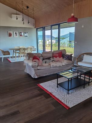 Prodaja kuce na Kosmajskim vrtovima - investitor