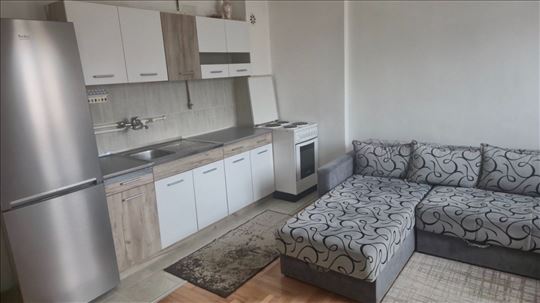 Prodaje se garsonjera u centru kod medicinskog fak