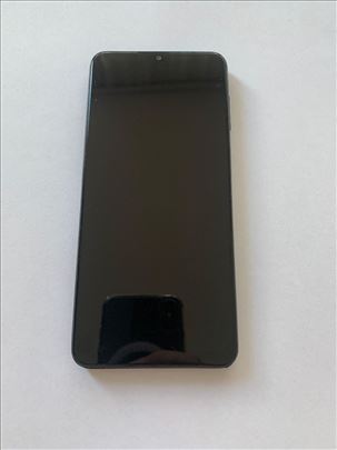 Samsung A12 64gb crni