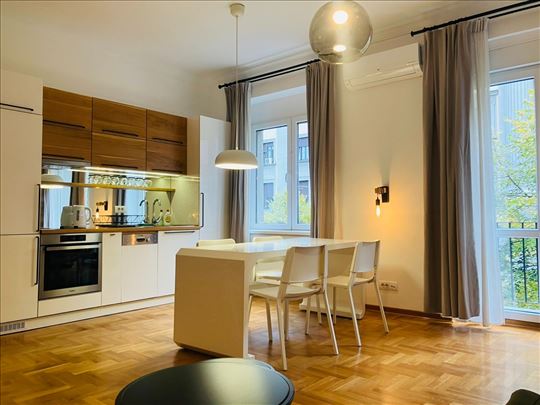 Bircaninova. renoviran, moderan 2.0 stan 55m2