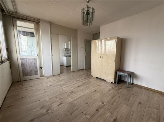 Broker - Teslaški s(t)an