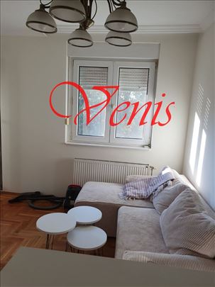 Bulevar Evrope  40 m2 – 400 Evra 