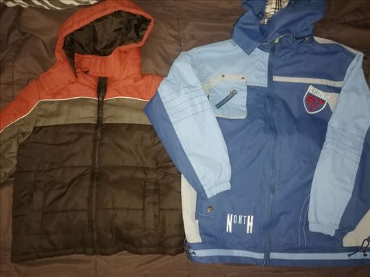 Dve jakne sa kapuljačom vel.8-9