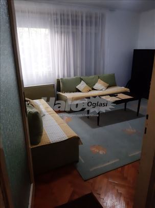 Dvosoban stan blizu Medicinskog fakulteta