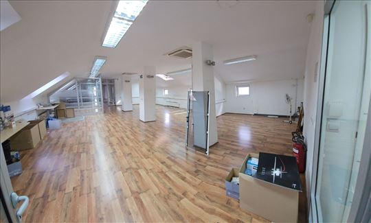 Kancelarijski prostor velikog potencijala,230m
