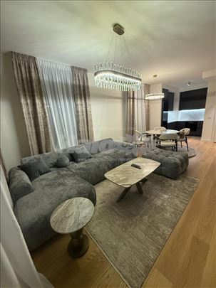 Luksuzno opremljen stan u Beogradu na Vodi