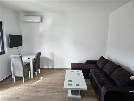 Potpuno nov duplex,minimalne režije, Dobanovci