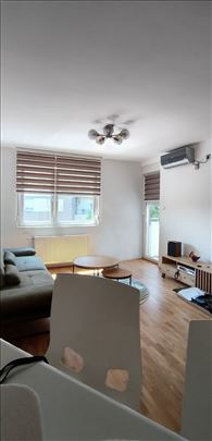 Namesten dvoiposoban stan na Bul. Patrijarha Pavla