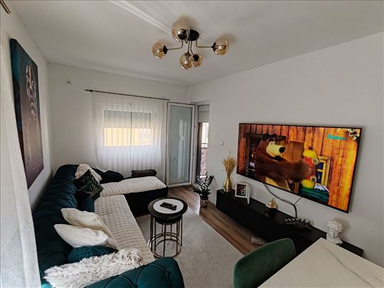 Nov, namesten jednoiposoban stan na prodaju, Adice