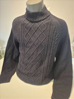 Novi muški džemper C&A odličan kvalitet