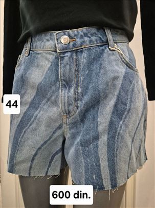 Novi ženski šorts C&A moderan dizajn