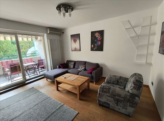 Partizanov stadion, 2 spavaće, izuzetan