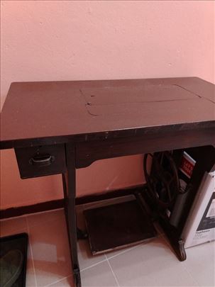 Šivaća mašina u odličnom stanju