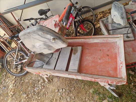 Sto za secenje behatona i kamena