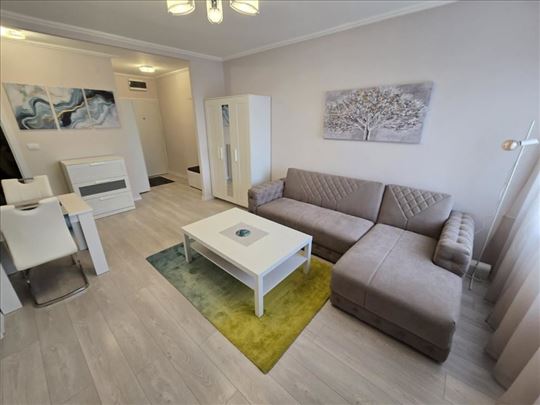 Blok 30,lep,renoviran,useljiv ID#18867