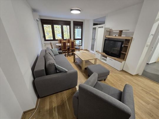 Blok 70,2.0,renoviran,useljiv ID#18866