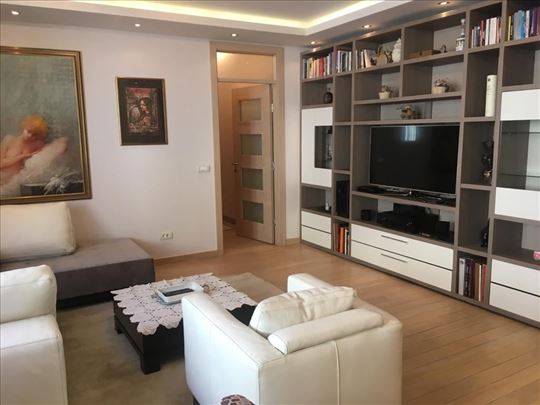 Dorćol, lepo sređen, renoviran, ID 15300