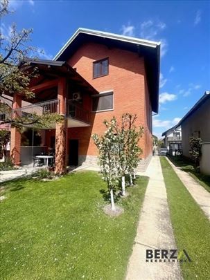 Futog, Kuća, 6, 280,00m2