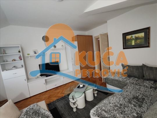 Izdaje se odličan stan u Durlanu, 45m2