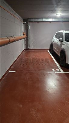 Izdaje se parking mesto u garaži