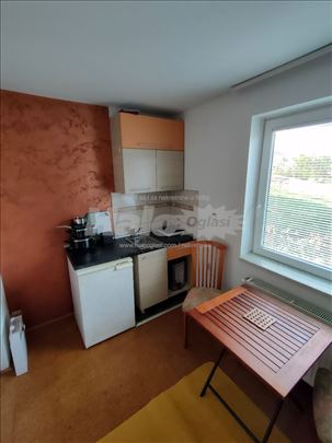 Izdaje se stan u mirnom delu Zlatibora