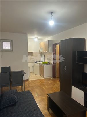 Izdajem stan jednosoban 30kv Novi Sad