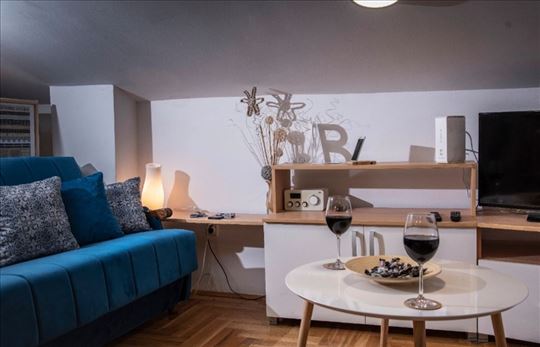 Kajmakčalanska. izdaje se lep,  namešten stan