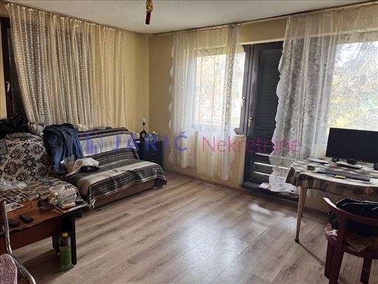 Kuća za odmor 83m2 sa placem od 50,5Ari, Surduk.