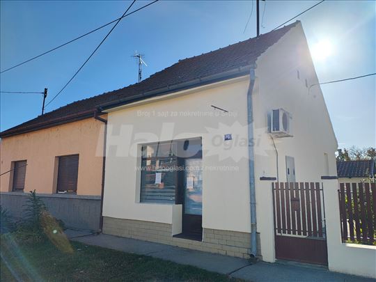 Lokal na telepu (sa mogućnošću za Frizerski salon)