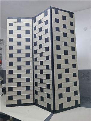 Nov paravan trodelni