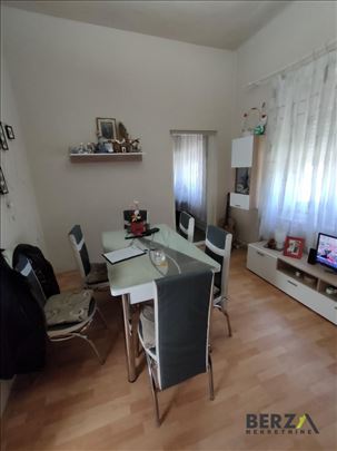 Novi Sad, Petrovaradin, Kuća, 4.5, 144,00m2