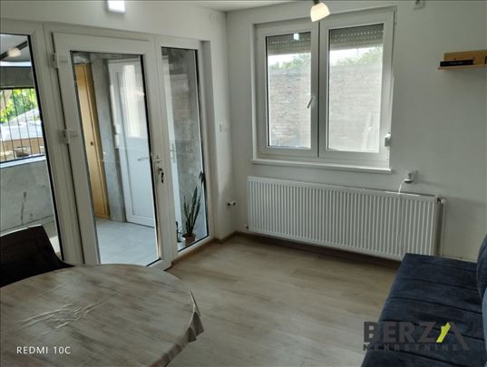 Novi Sad, Petrovaradin, Stan, 1.5, 31,00m2