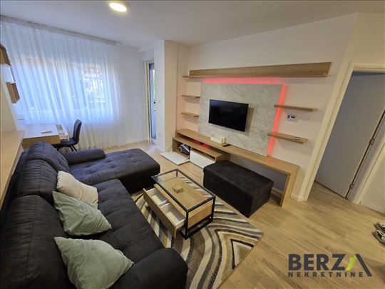 Novi Sad, Rotkvarija, Stan, 1.5, 40,00m2