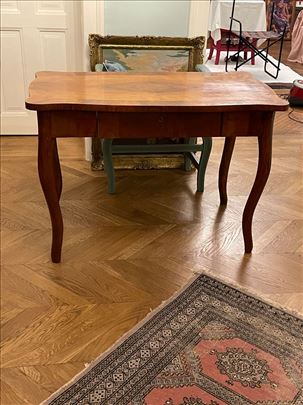 Pisaci sto Bidermajer