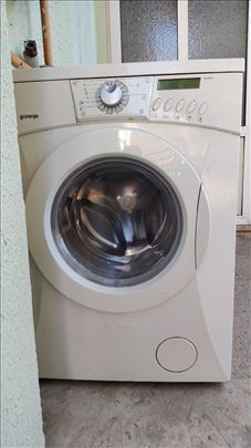 Poklanjam veš mašinu