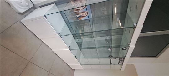 Police za nakit i satove