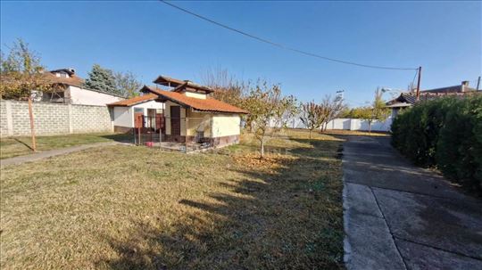 Prodaje Se PorodiČna KuĆa – Josićko Naselje, Sombo