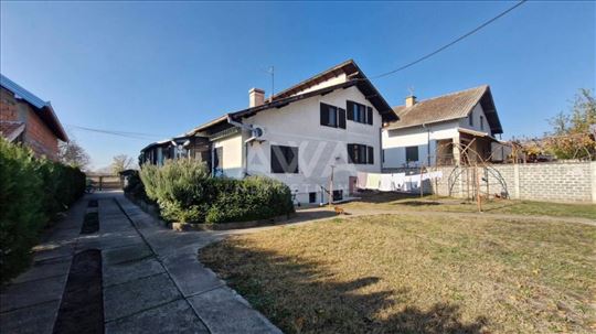 Prodaje Se PorodiČna KuĆa – Josićko Naselje, Sombo