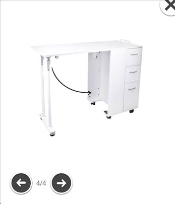 Rasklopivi sto za manikir