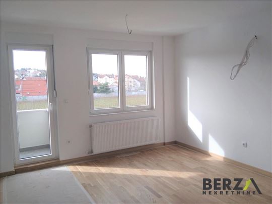 Sremska Kamenica, Stan, 3, 59,00m2