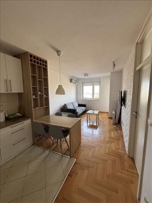 Stepa Stepanović,lep,manji 2.0,useljiv ID#18870