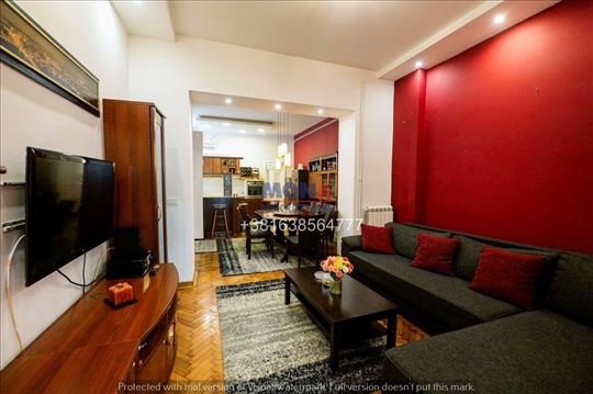 Vračar, Resavska, 86 m2, renoviran salonac