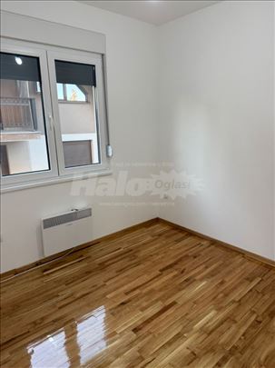 Zlatibor,Jovanke Jeftanovic,pored hotela Vip casa 