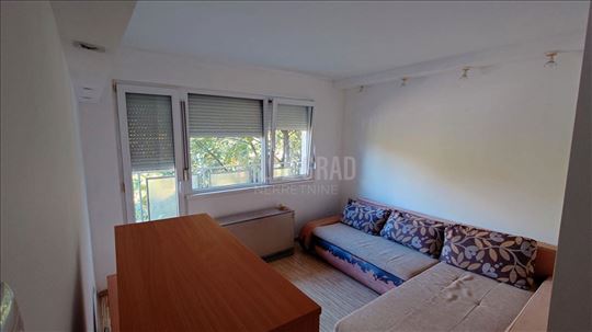 Adaptibilan, mirno okruženje