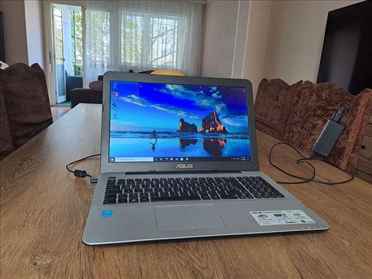Asus X555L, 15,6 inca, i5 5generacija, RAM 12GB