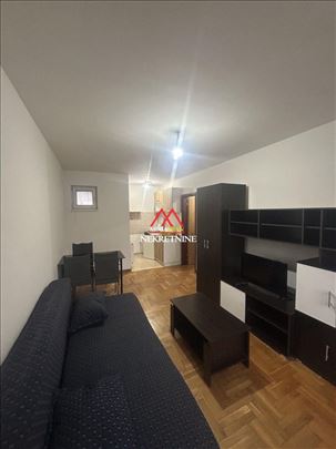 Garsonjera - 30m2 - Detelinara