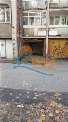 Izdaje se garaža kod Doma zdravlja!